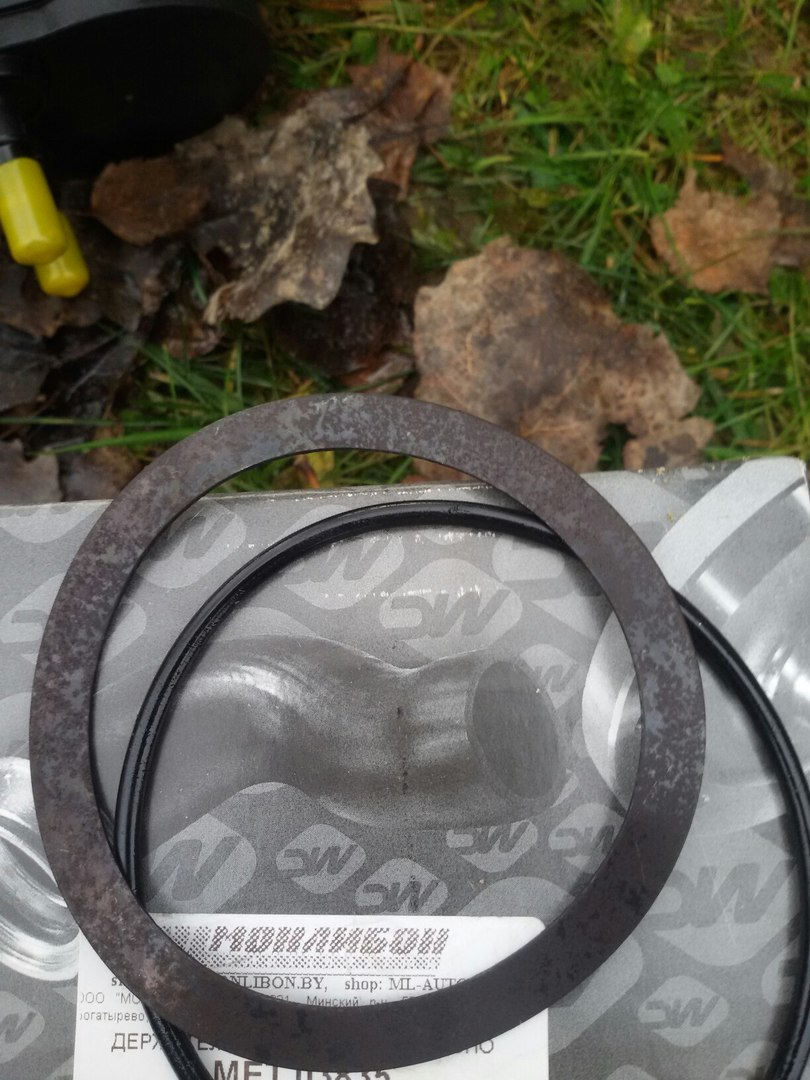 Замена корпуса топливного фильтра — Peugeot 206, 2 л, 2001 года ...