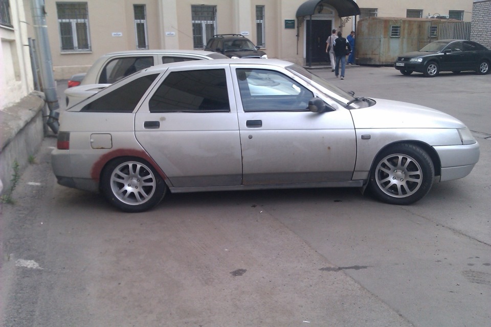 Круглый лючок бензобака — Lada 21120, 1,8 л, 2004 года | тюнинг | DRIVE2