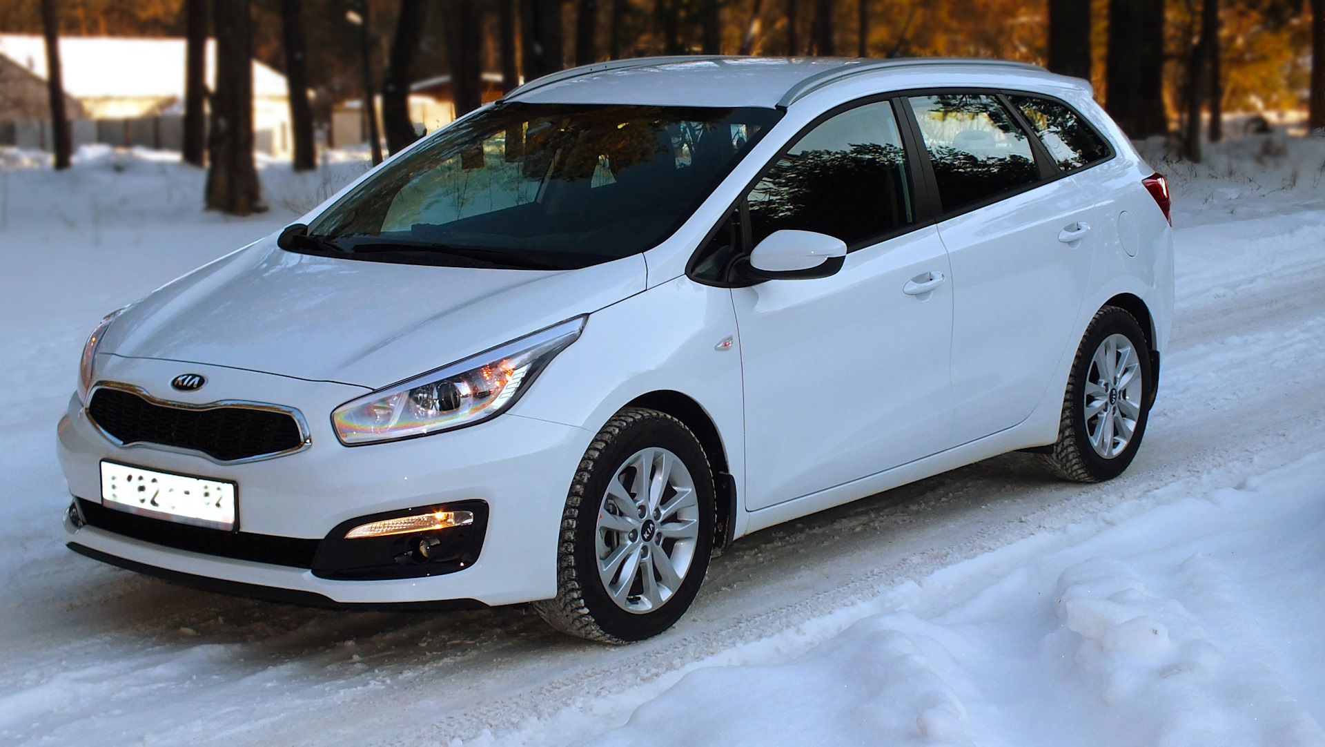 Киа сид отзывы владельцев. Kia Ceed Luxe. Kia Ceed SW Luxe. Kia Ceed Luxe 2021. Kia Ceed Luxe 1.6 at.