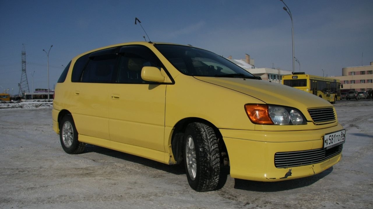 Toyota Ipsum (10) 2.0 бензиновый 1998 | 2.0 US Custom (Желток) на DRIVE2