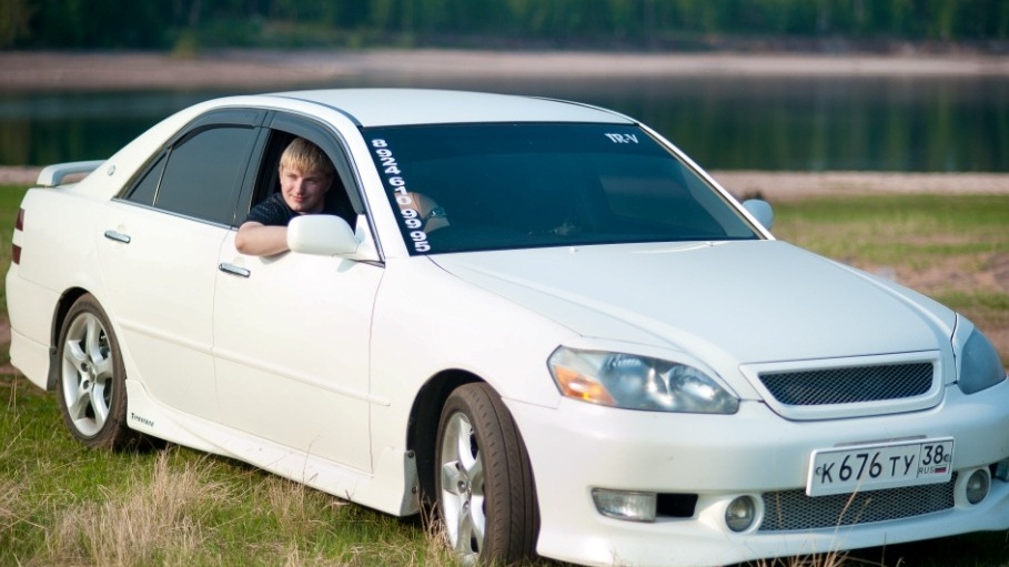 Вечерний фотосет Toyota Mark