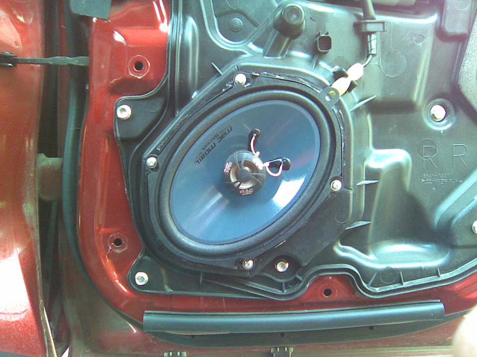 Колонки мазда 3. Форд фокус 2 передние динамики овалы. Мазда 3 бл динамики задние. 16 Динамики в Мазда 3 седан 2008. Размер динамиков Mazda 3 BK.