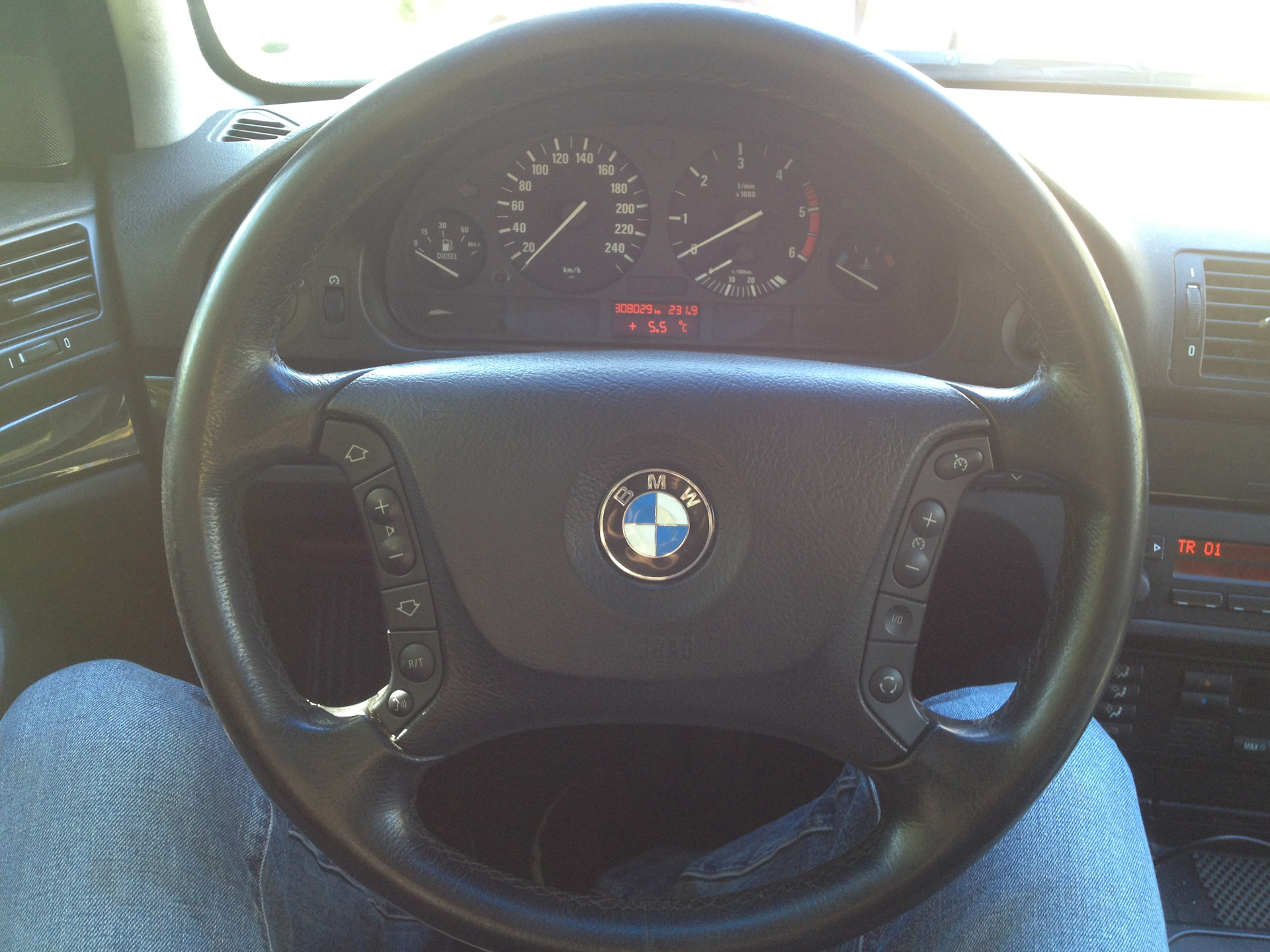 Bmw e90 мультируль. Мультируль бмв е39 дорестайл дерево. Мультируль бмв е39. Руль бмв е36. Bmw e34 мультируль.