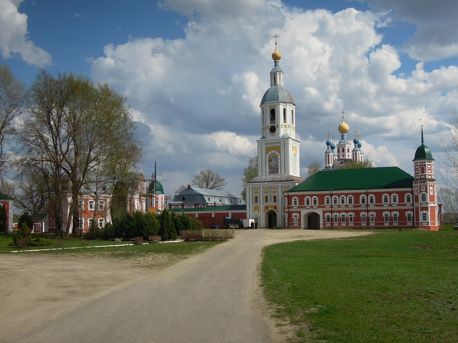 Набережная Санаксарского монастыря