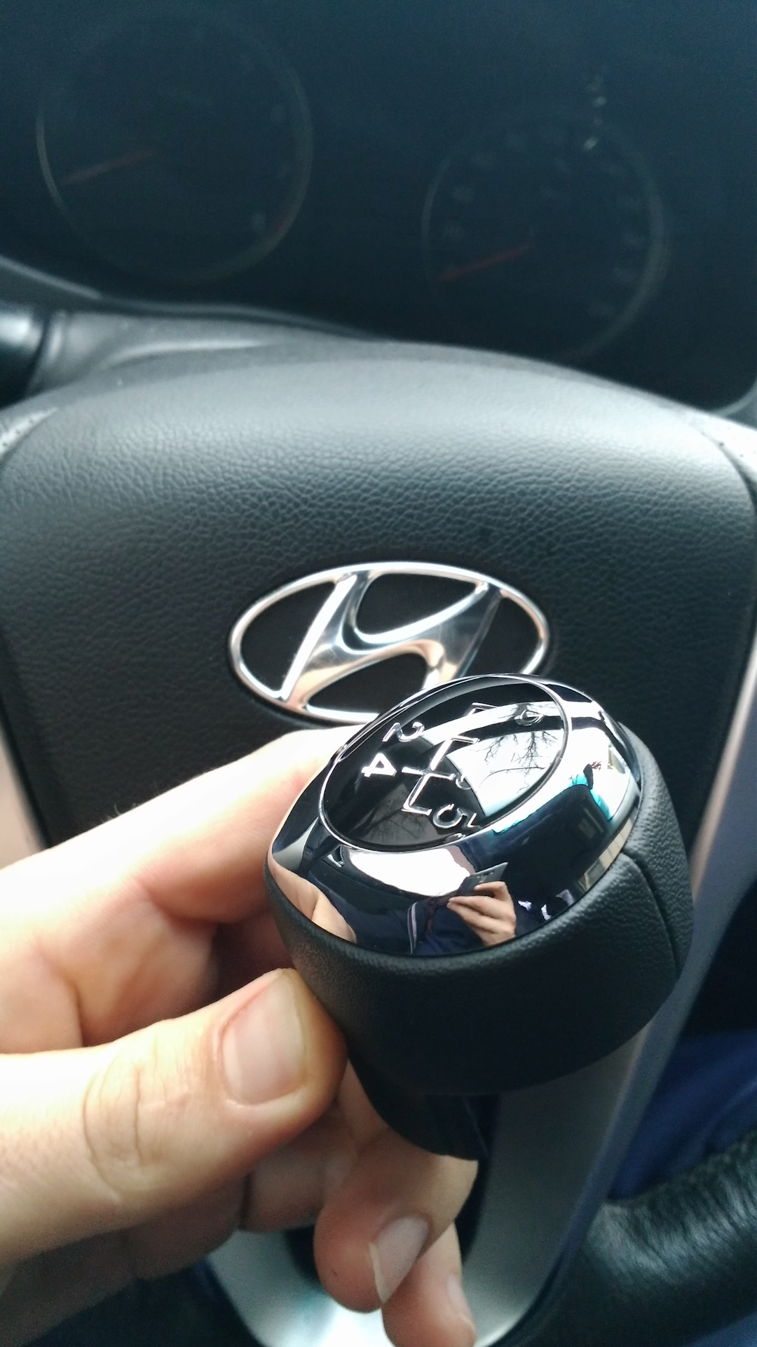 Как снять ручку мкпп солярис 1 Хром ручка мкпп - Hyundai Solaris, 1,6 л, 2013 года стайлинг DRIVE2