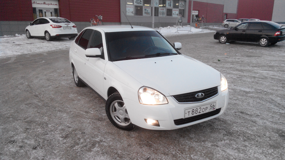 Lada Приора Хэтчбек Сугроб