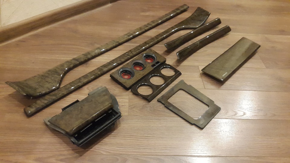 Vogelaugenahorn — Audi Cabriolet (B4)