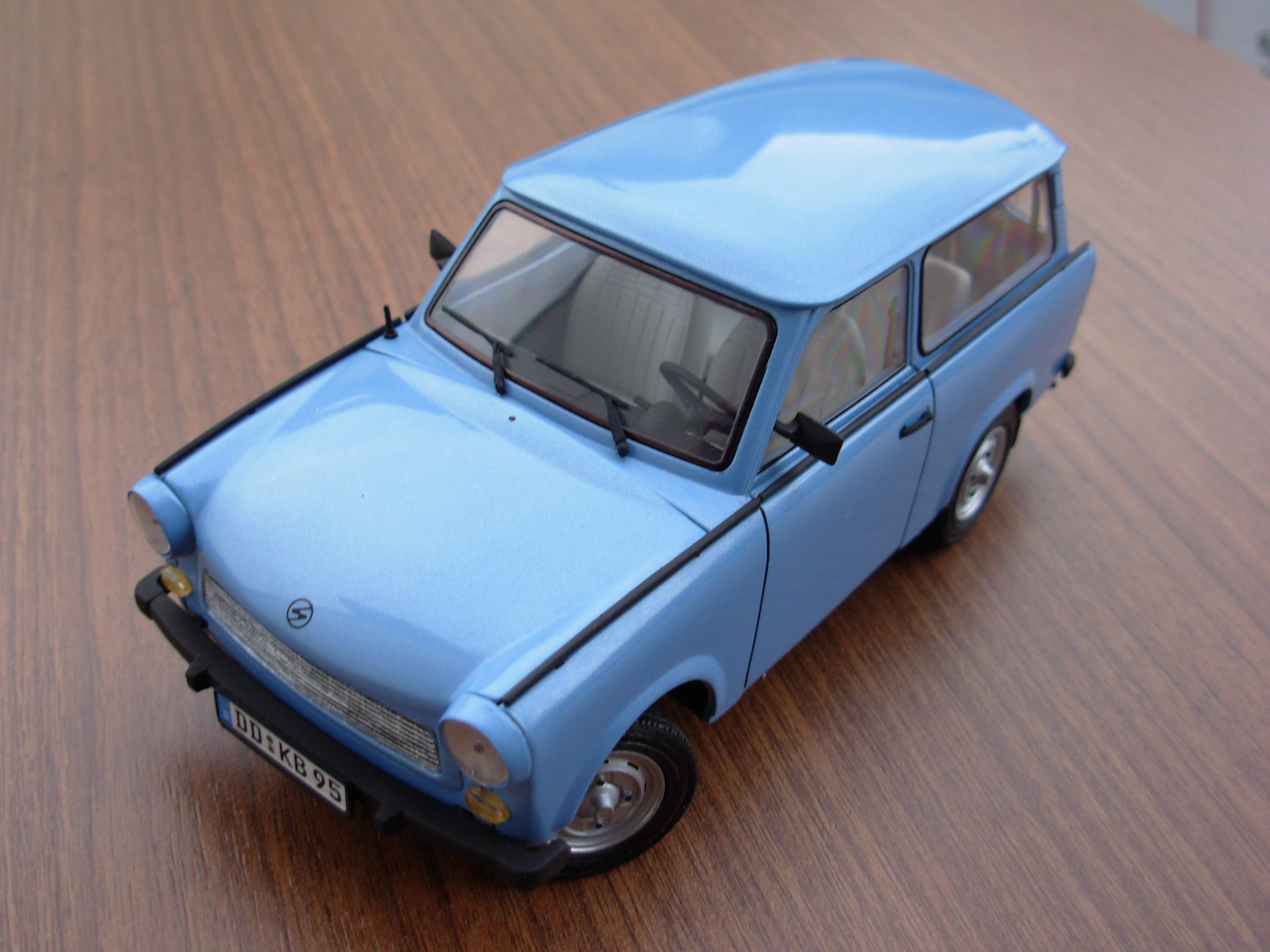 Trabant с человек