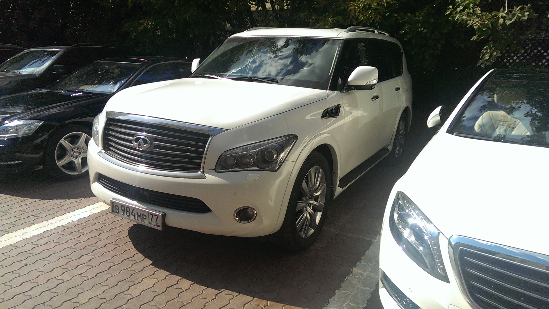 Infiniti QX (3G) 5.6 бензиновый 2011 | 56 БЕЛЫЙ БЕГЕМОТ на DRIVE2