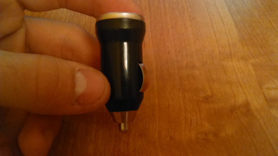 Usb зарядка в панель авто