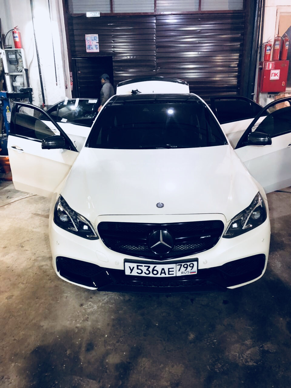 Шумка — Mercedes-Benz E 63 AMG (W212), 5,5 л, 2014 года | автозвук | DRIVE2