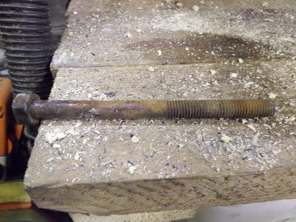 be71944s 960 Как крепить тиски к верстаку