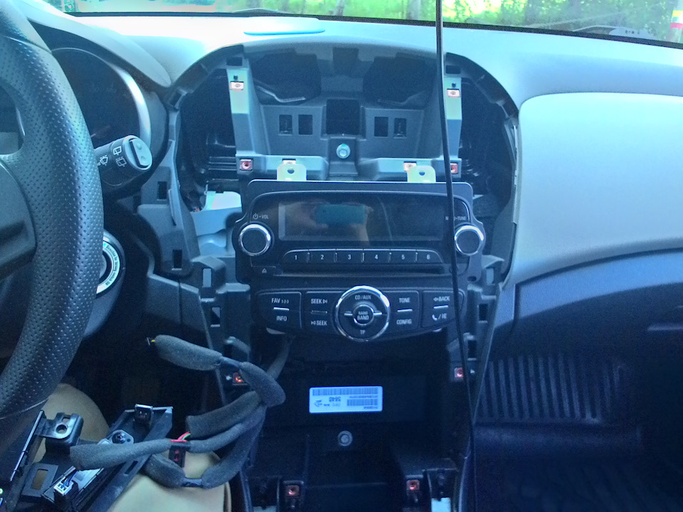 Замена магнитофона — Chevrolet Cruze Hatchback, 1,6 л, 2013 года ...