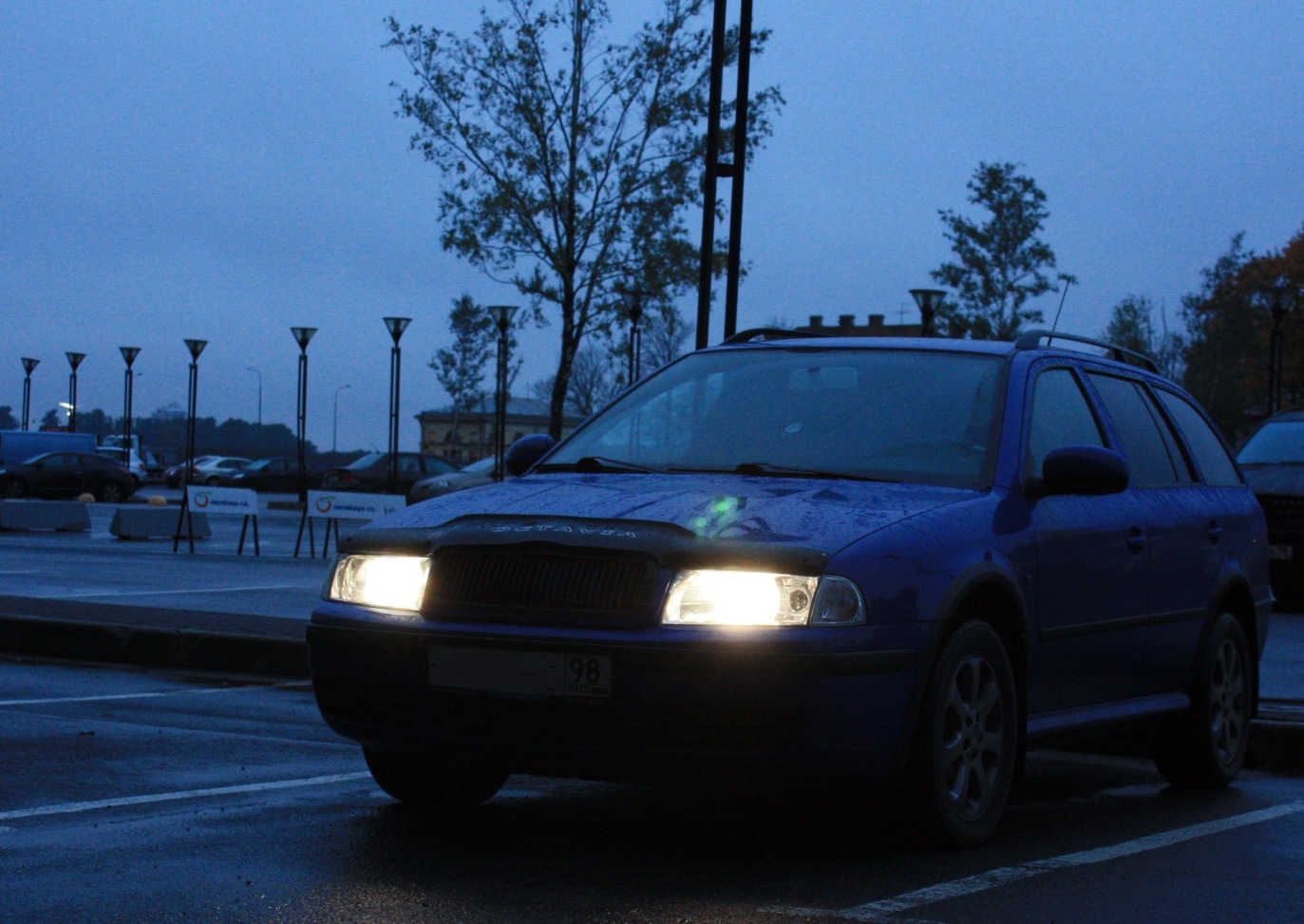 вид спереди — Skoda Octavia Combi A4 Mk1