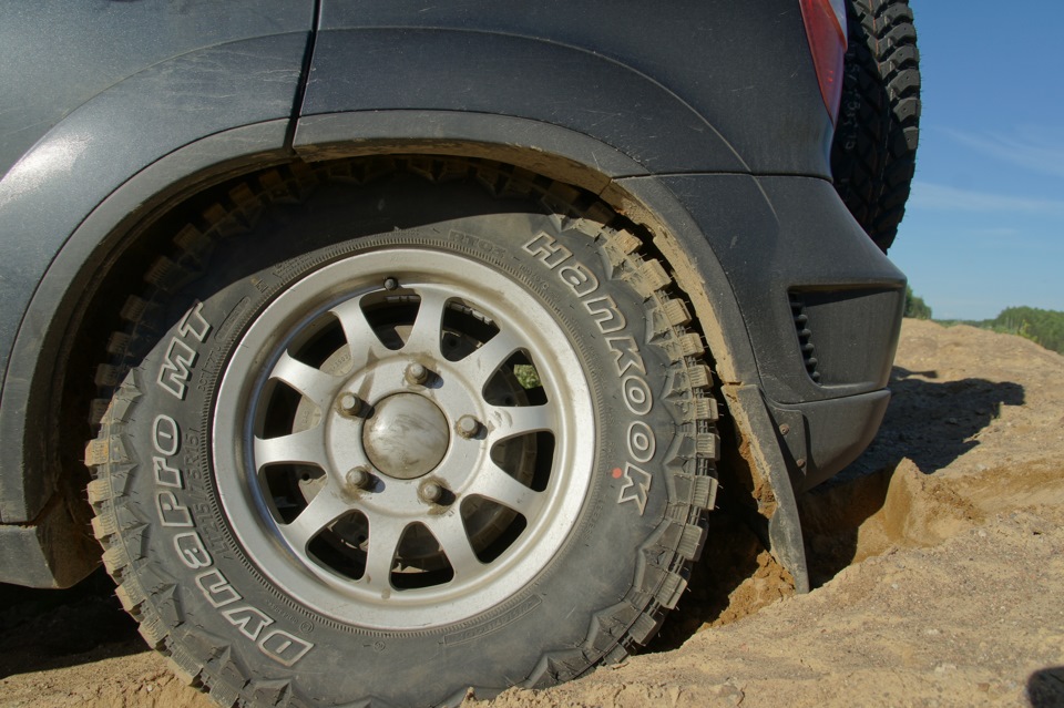 Шины на шевроле нива 215 65 r16. Cordiant Offroad 215/65-16 Нива Шевроле. Continental off Road 215/65 r16 Шнива. 215 65 16 На ниву. ВСМПО Гелиос Шевроле Нива.