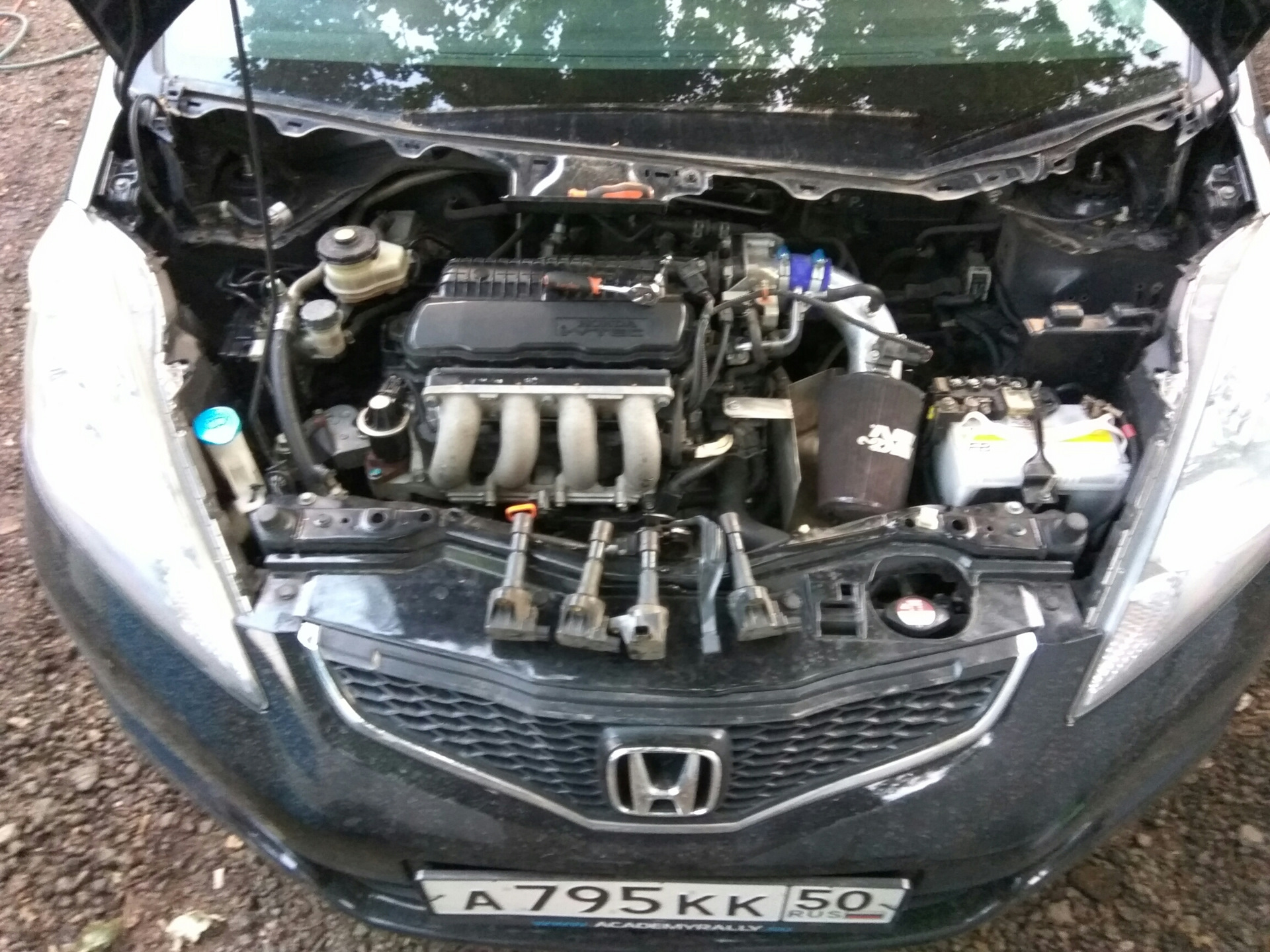 Двигатель фит 1.5. Свечи зажигания l13a Honda Fit. Хонда джаз 2012 мотор. Мотор Хонда фит 1.5. Dvigatel Honda Fit 2012 1.3.