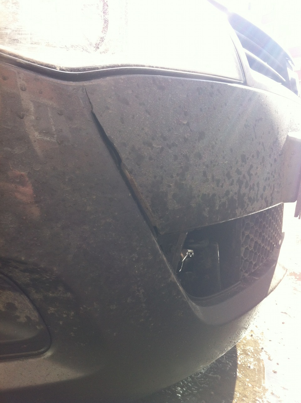 Лопнул бампер — Chery A13, 1,5 л, 2011 года | кузовной ремонт | DRIVE2