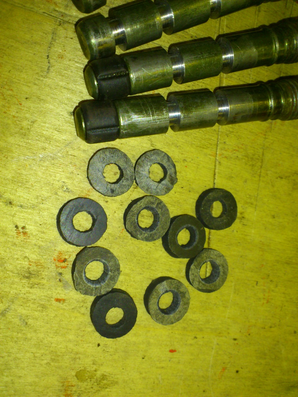 Устранение стука задних суппортов. — Mitsubishi Lancer IX, 1,6 л, 2006 ...