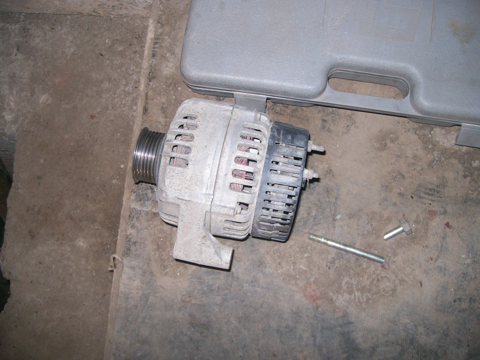 Замена ремня генератора и диодного моста в генераторе. — Lada Приора ...