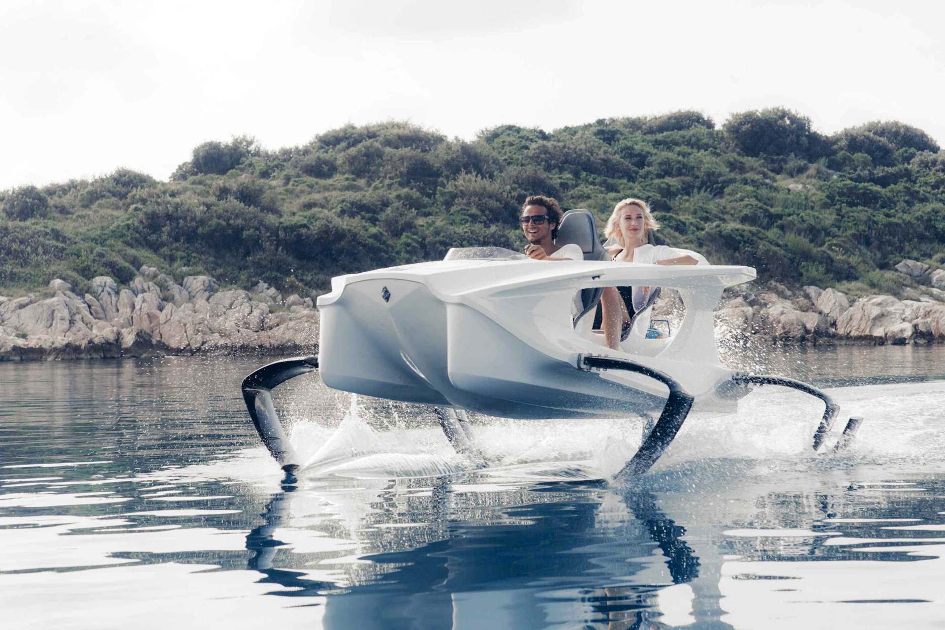 Quadrofoil q2s на подводных крыльях