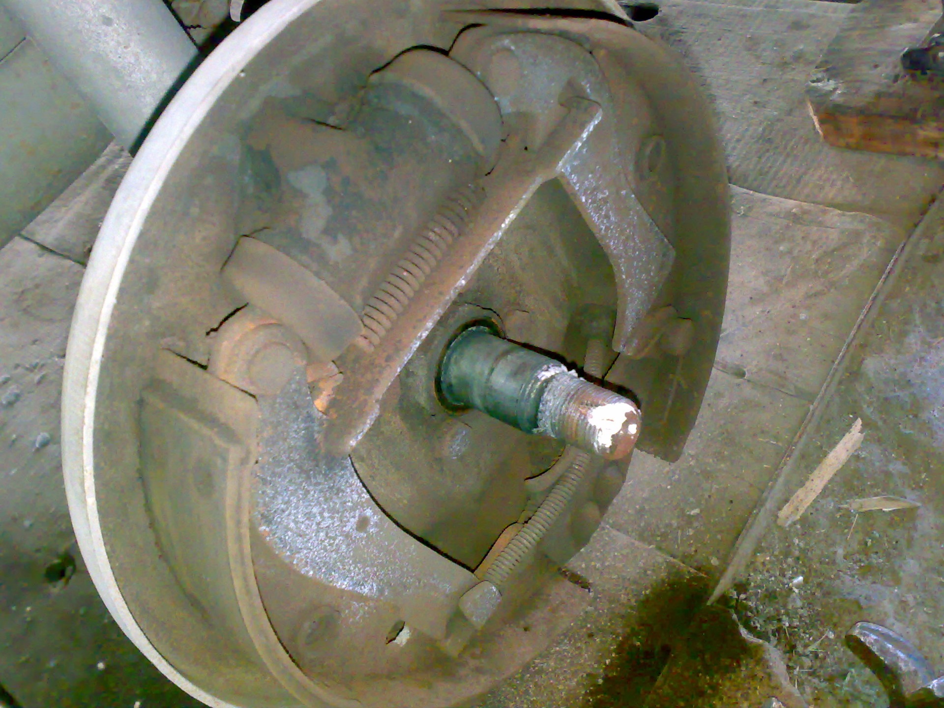 Новые задние колодки, подшипник ступицы, ремень грм — Dacia SupeRNova ...