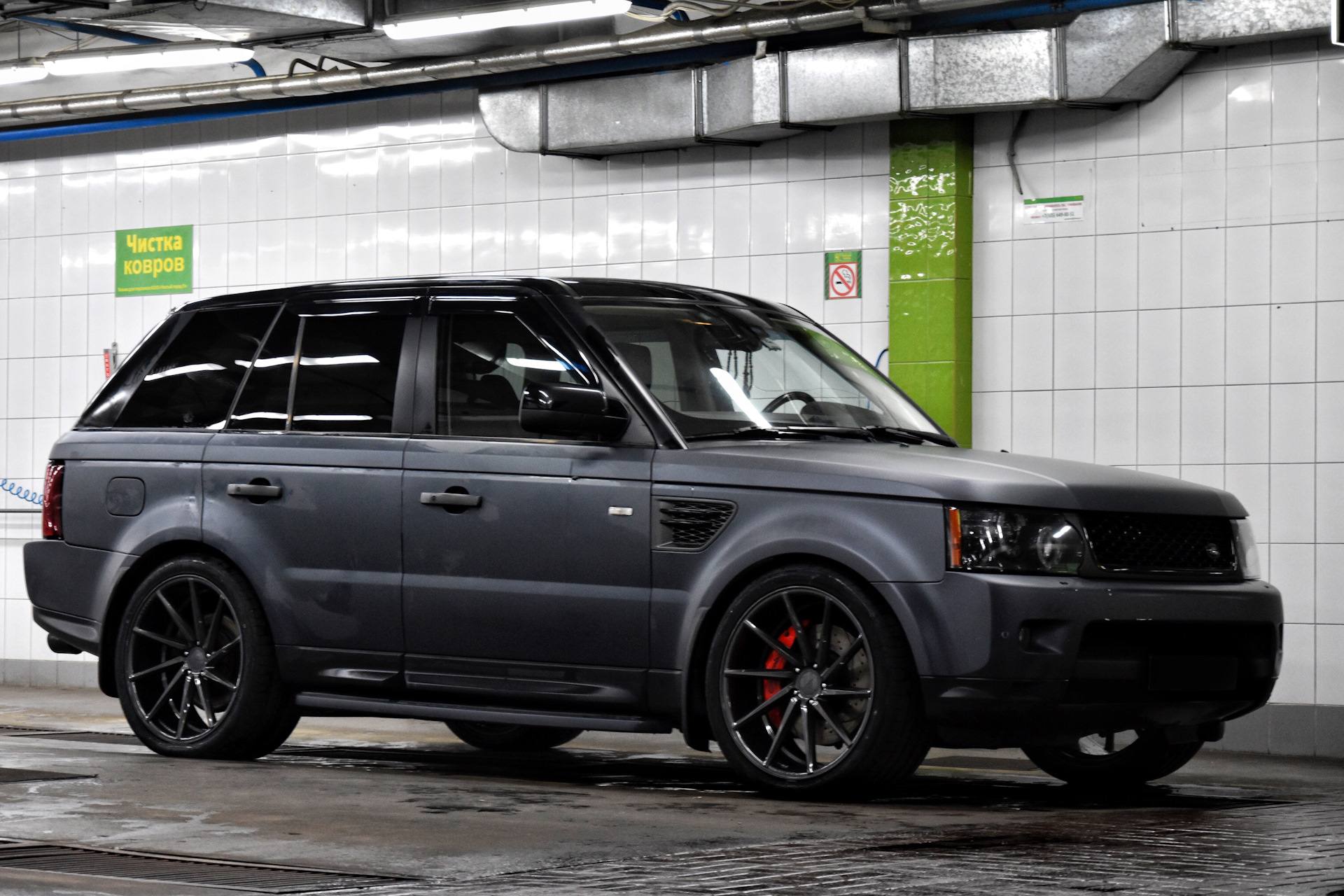 Кидает в колее range rover sport