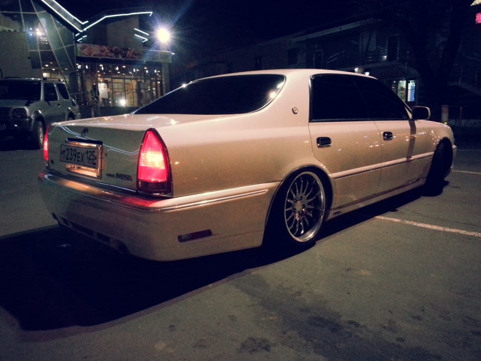 Toyota Crown Majesta 1997