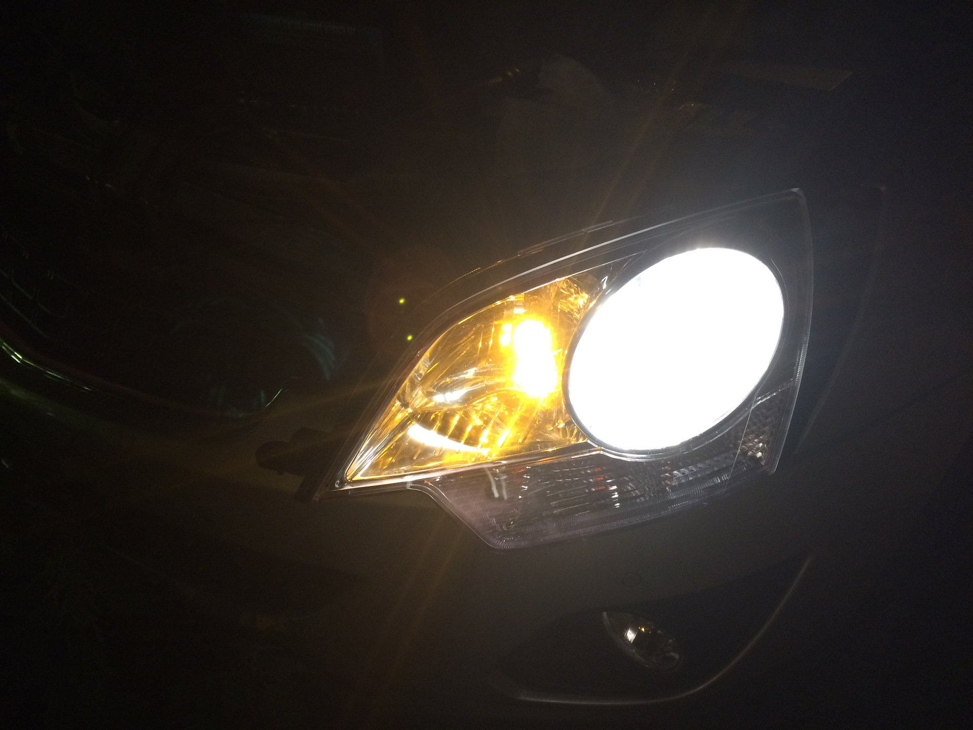 Оранжевые светодиоды в габариты — Opel Antara, 2,4 л, 2014 года ...