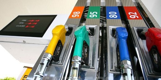 В Казахстане опять подешевел бензин — Lada Гранта, 1,6 л, 2013 года ...