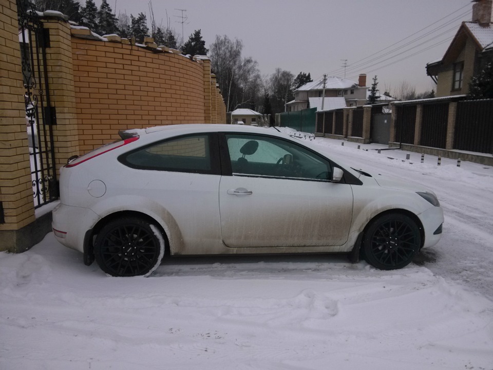 Ford Focus 2 Momo Revenge