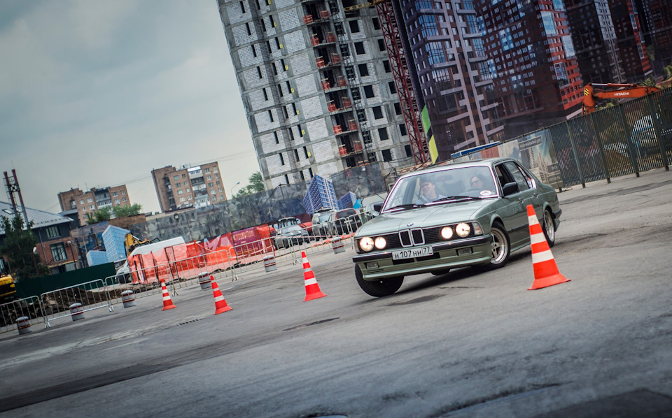 Фото в бортжурнале BMW 7 series (E23)