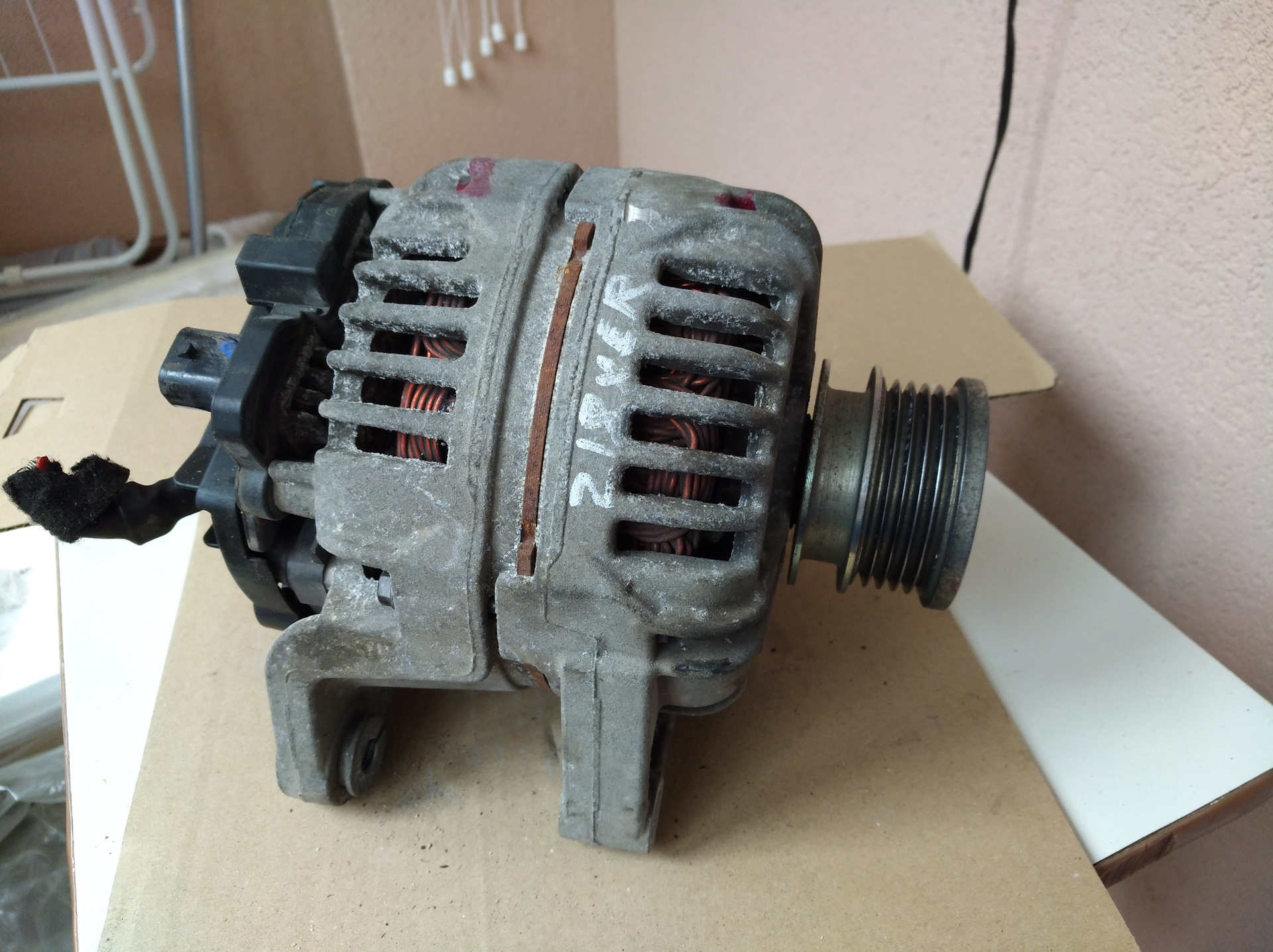 Генератор vectra c. Генератор вектра б расположение. Opel vectra генератор. 0124415002 генератор. Генератор опель вектра а.