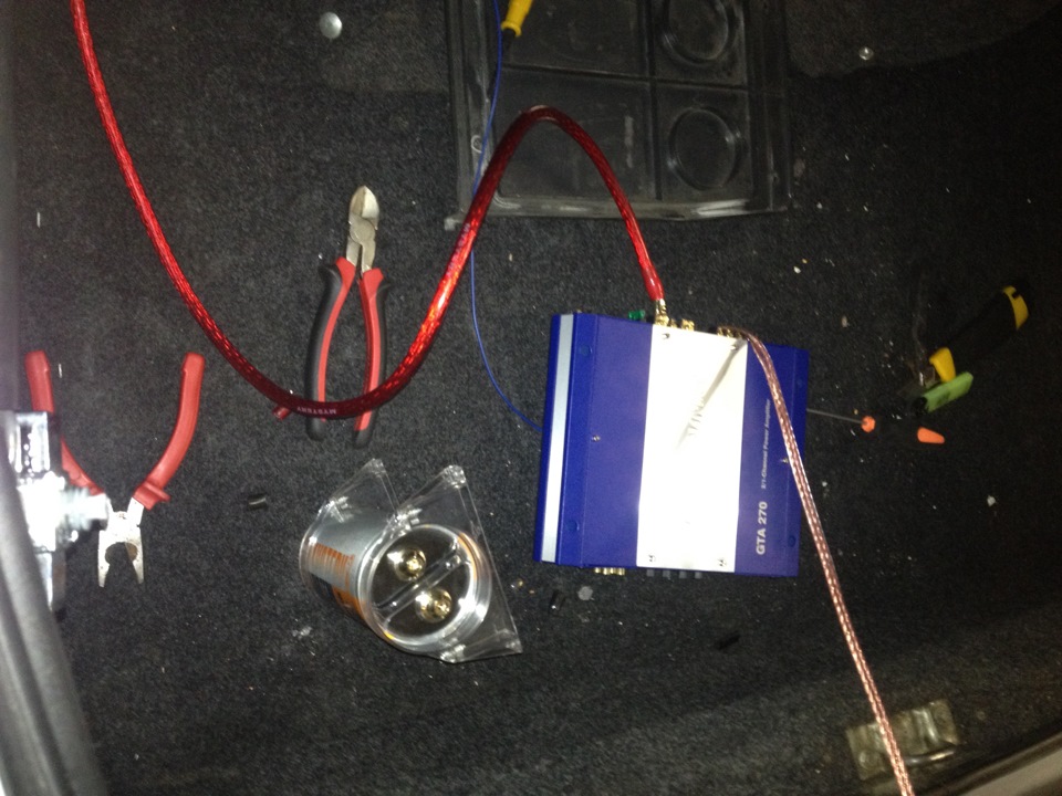 Саб Alpain(800w), усилитель GTA(400w), колонки Sony explod(430w ...