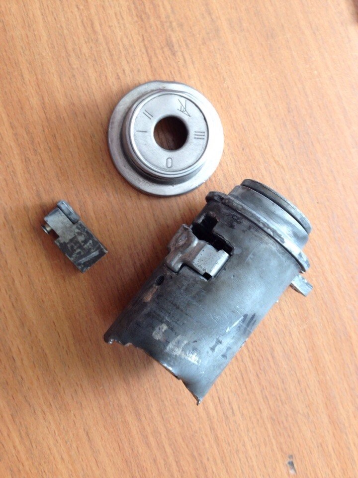 сломался ключ в замке зажигания — Lada 21063, 1,5 л, 2002 года ...