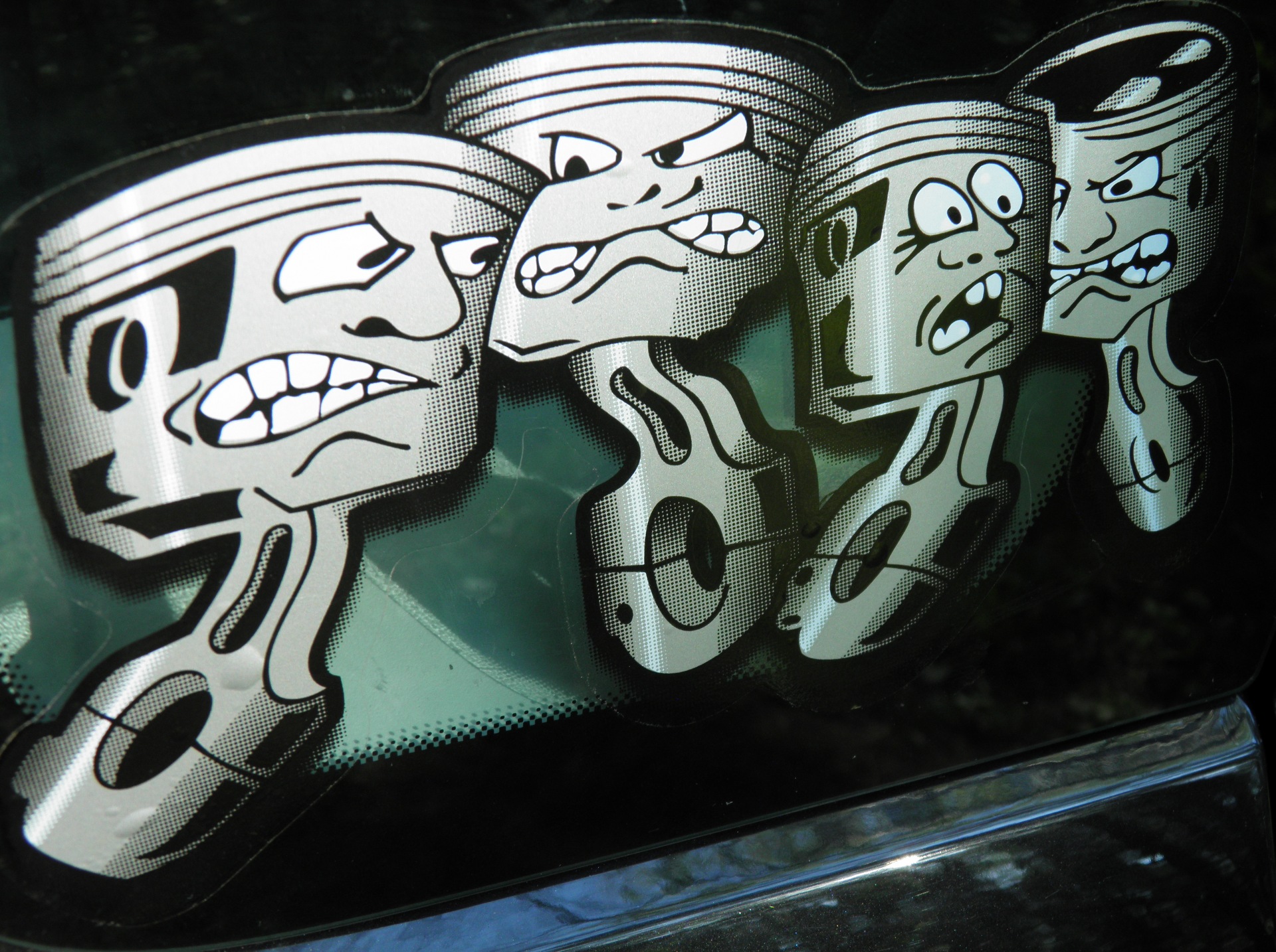 Двигатель мультяшный. Злой мотор. Двигатель графика. Поршень. Череп с двигателем.