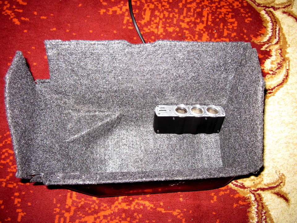 Тройник-разветвитель в бардачок на ВАЗ 2107. — LADA 2107, 1,7 л., 1995 ...