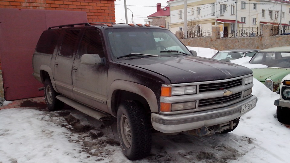 Chevrolet Suburban IX