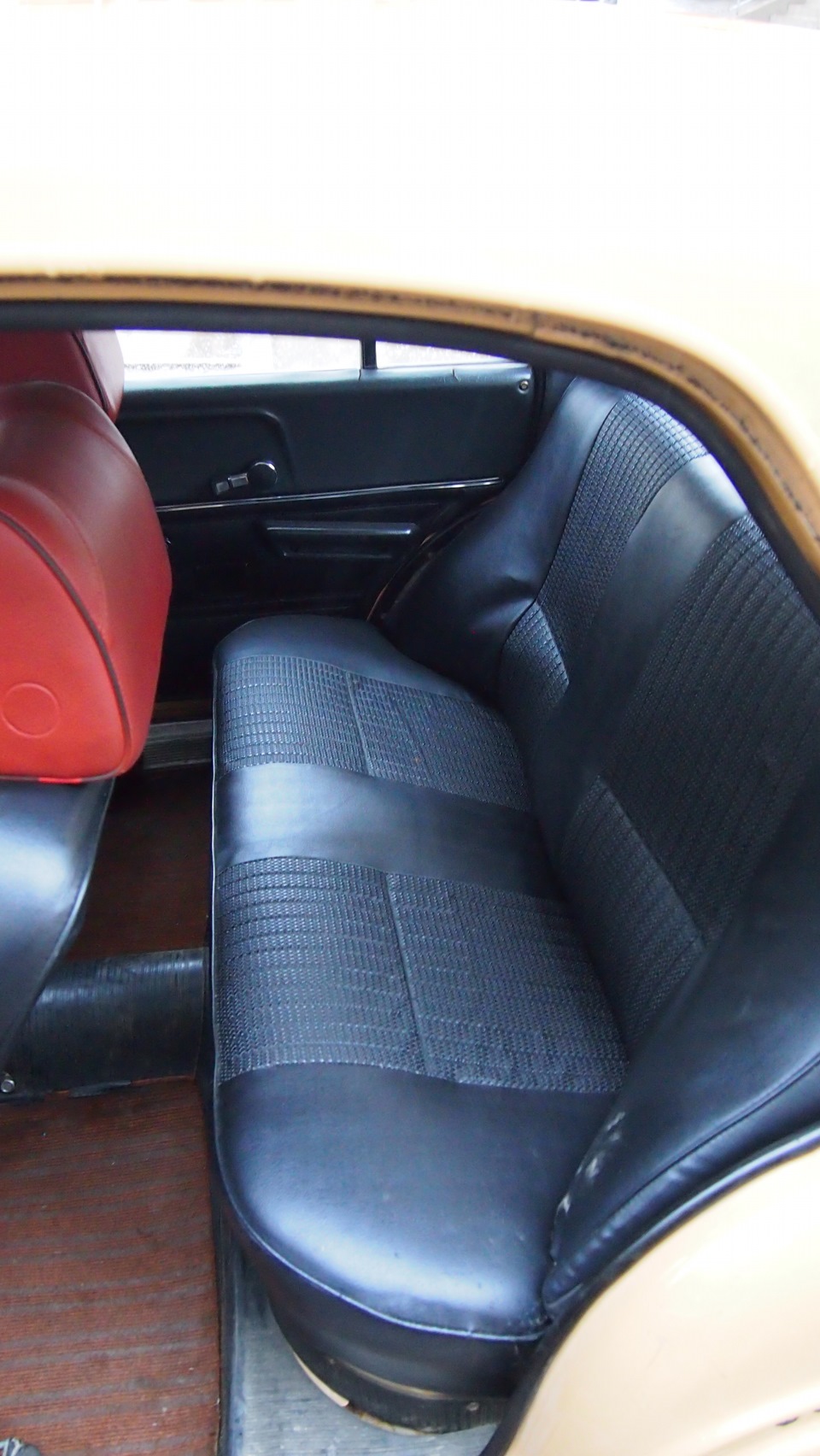 Задний диван — Москвич 2140