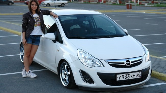 Opel Corsa 2007 stance