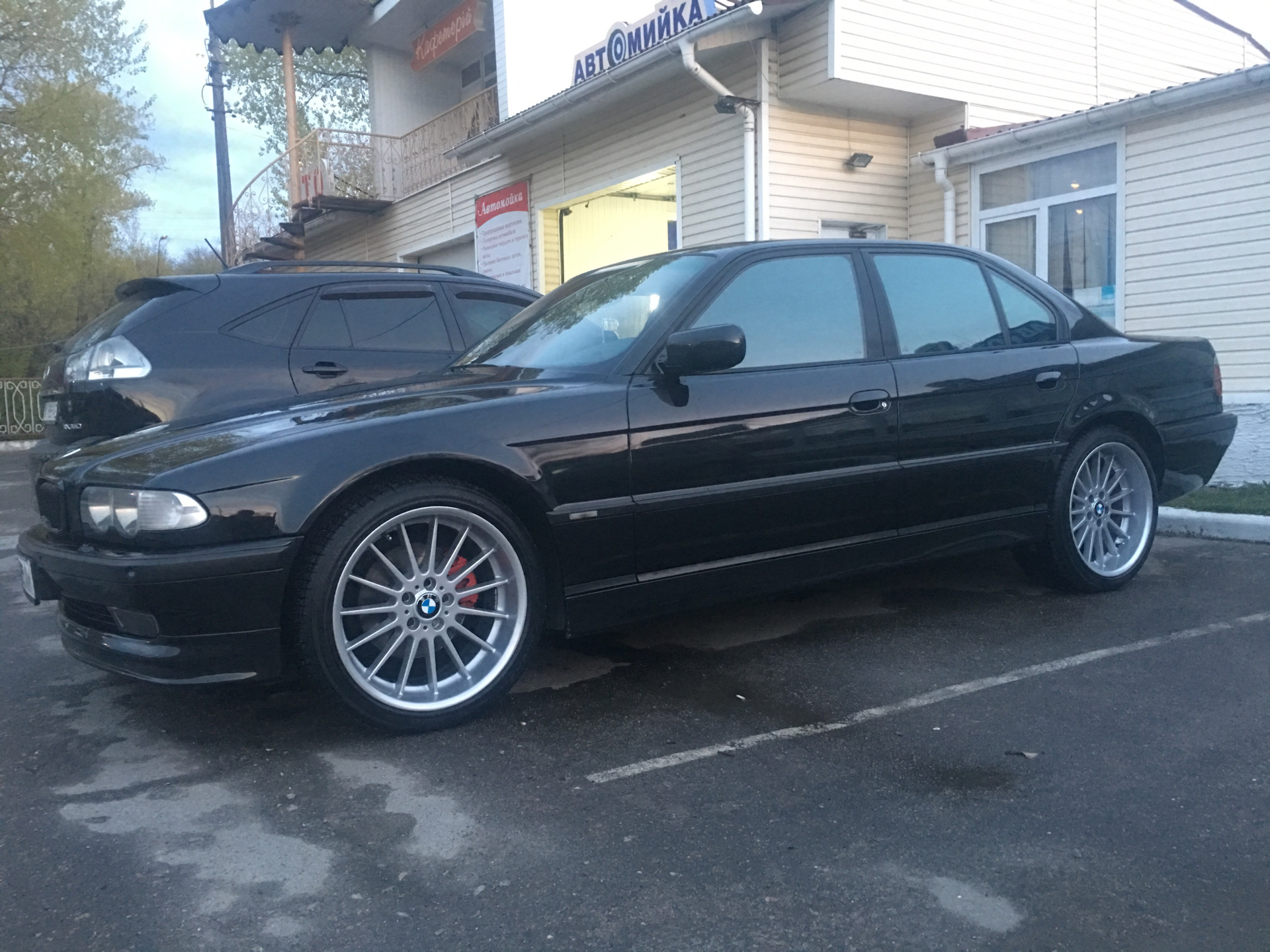 32 style. BMW e38 32 стиль. BMW 32 стиль r20. 32 Стиль диски БМВ e38. Диски 32 стиль БМВ е38.