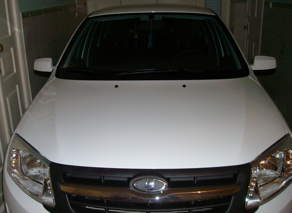 зеркала в белый — Lada Гранта (1G), 1,6 л, 2012 года | тюнинг | DRIVE2