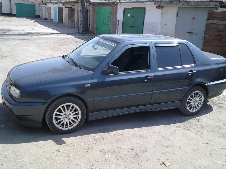 Volkswagen Vento черный