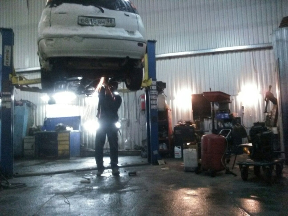 Отвалился глушитель( — Toyota Raum (10), 1,5 л, 1998 года | визит на ...