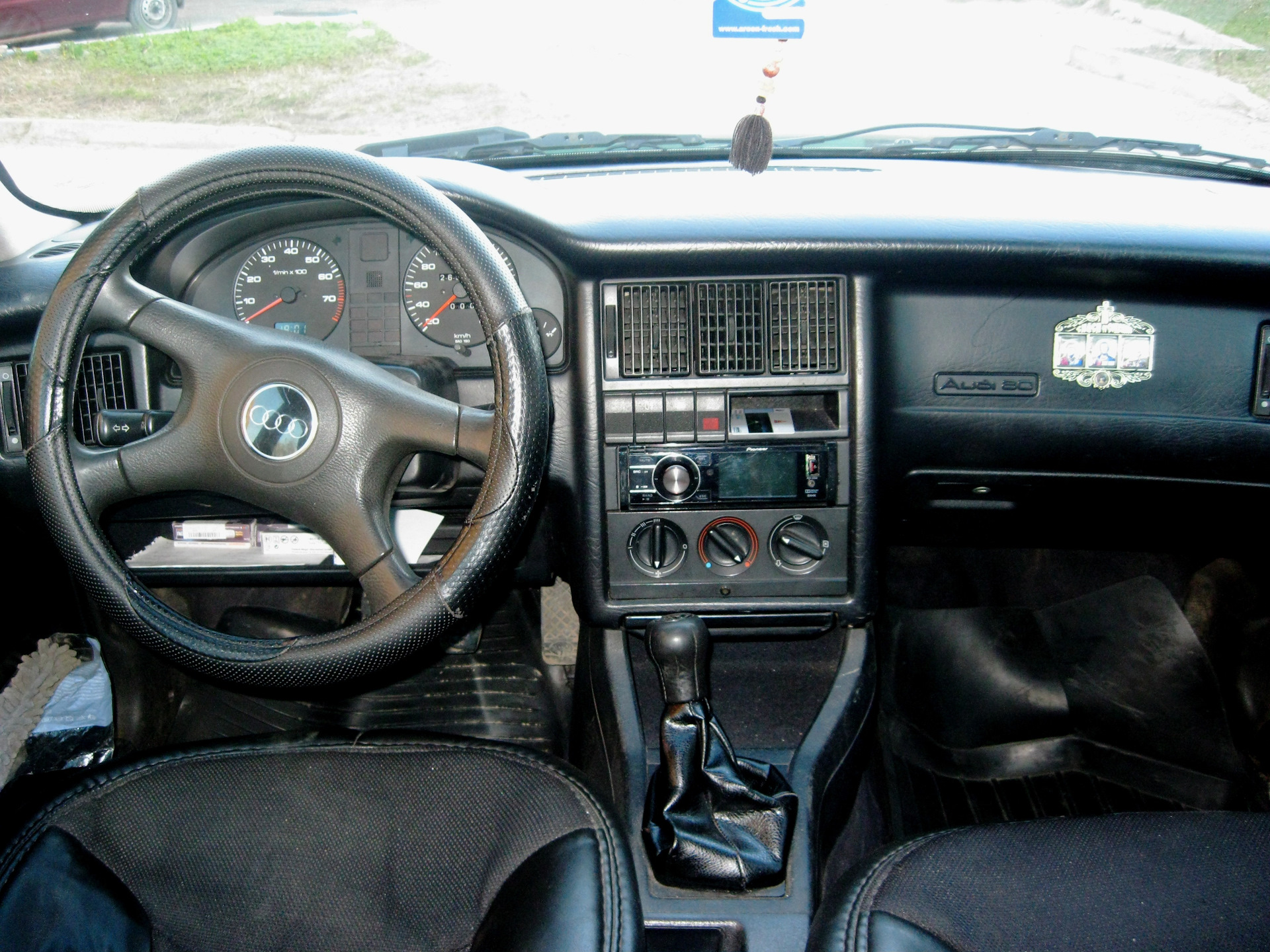 Торпеда ауди 80. Торпедо Ауди 80 б4. Ауди 80 б4 2.0. Ауди 80 б4 максимальная комплектация. Audi 80 b4 1993.