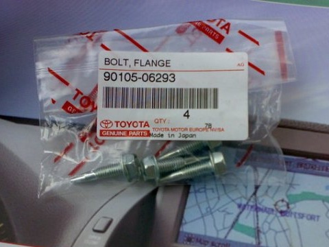 I changed the oil and ordered the lift bolts - Toyota Corolla Runx 18 L 2001