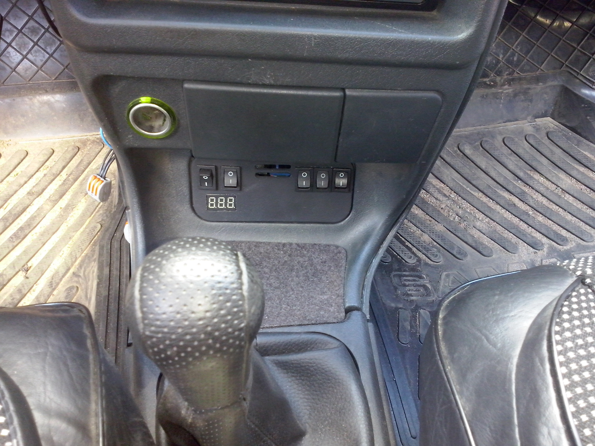 Доработка заглушки диагностической колодки — Lada 2114, 1,6 л, 2009 ...