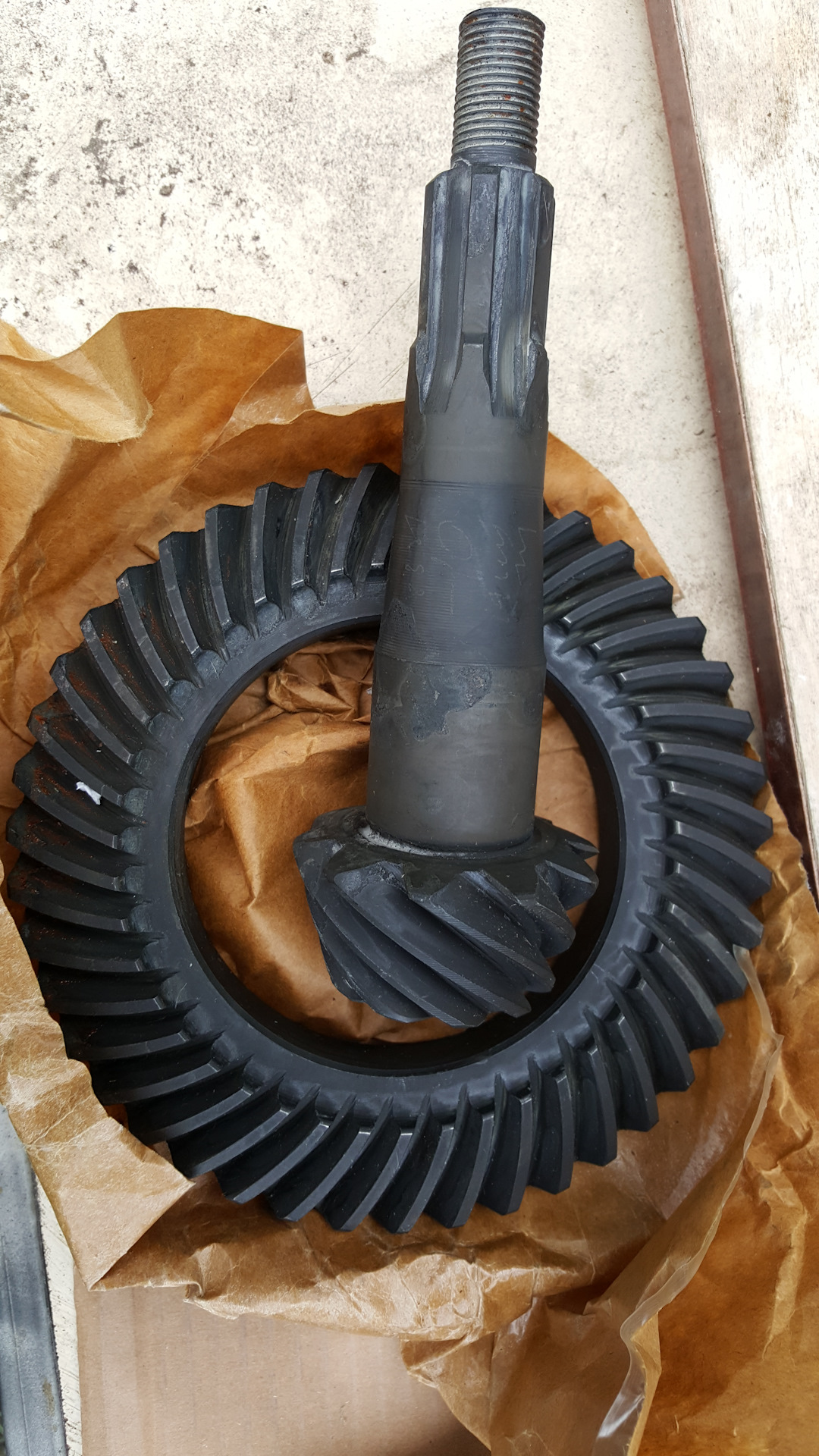 Подшипники главной пары редуктора нива шевроле. Главная пара 4. Главная пара передний редуктор нива. Главная пара 2123 заднего моста артикул. Нива 2121 главная пара редуктора.