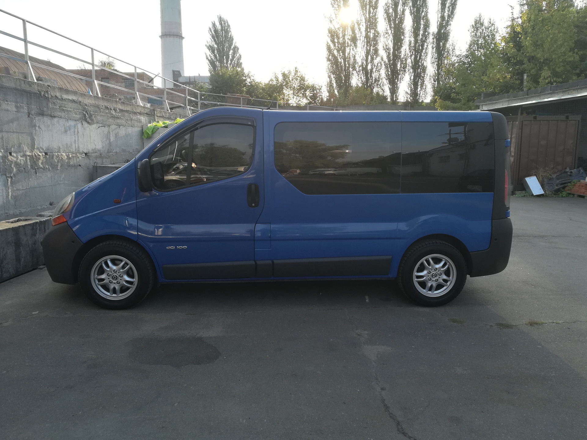 Купить Renault Trafic Б У