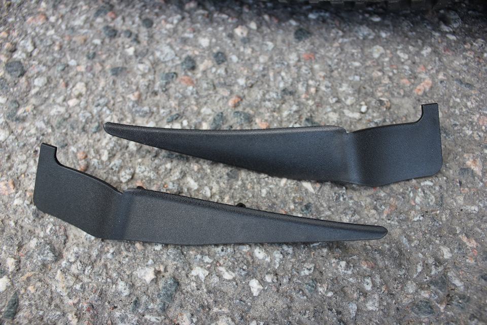 Замена дефлекторов капота и чистка хром вставки АКПП. — Volkswagen ...