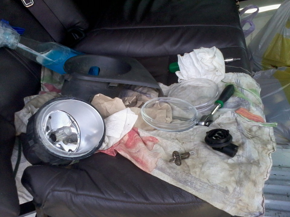 Замена противотуманки — Opel Vivaro (1G), 1,9 л, 2005 года | своими ...